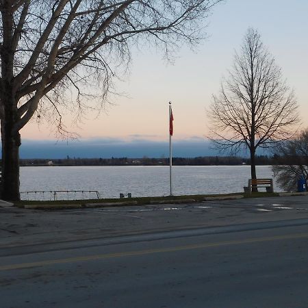 The Lakeview Inn Lac du Bonnet Buitenkant foto