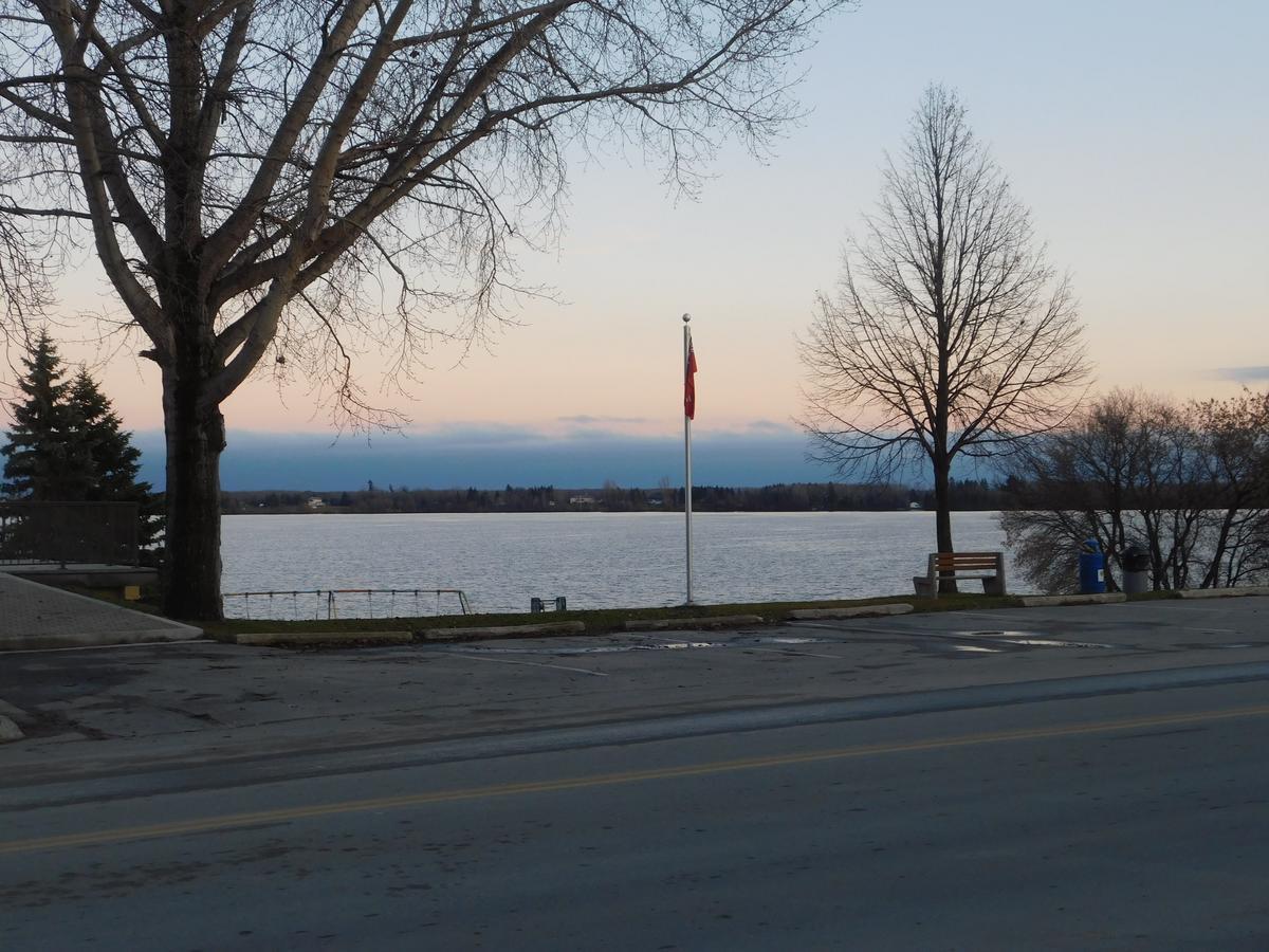 The Lakeview Inn Lac du Bonnet Buitenkant foto